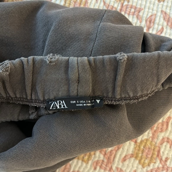 “Hey, Look At Me I’m Your Perfect Sweat Set” Zara Sweat Set - Picture 4 of 6